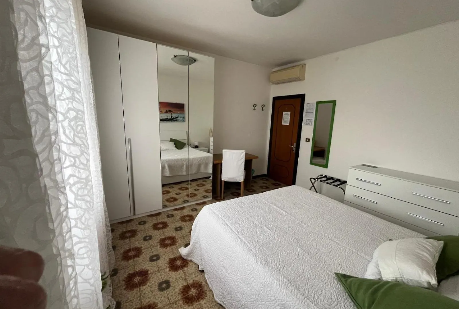 *** Bed & Breakfast B&B Airport Venice Diego Tessera Italy